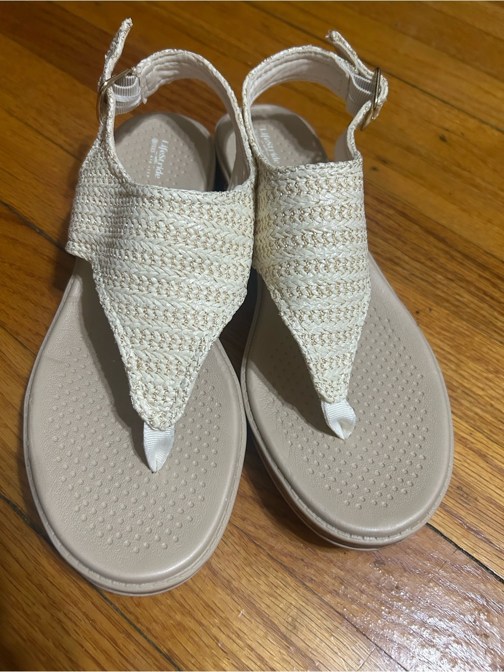 LifeStride Women’s Beachy Thong Sandals Off White Stretch Fabric Size 8